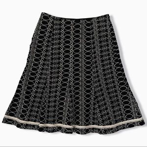 - White House Black Market Black and White Embroidered Flair Skirt  4